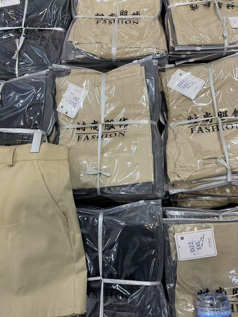男性夏季短裤清货，价格清凉个位数，码数齐全