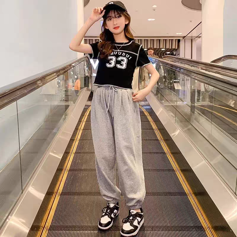 个位数价格清货，新款韩版洋气男女童装